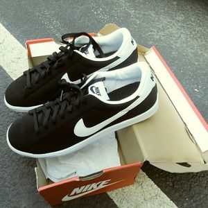 Nike Tennis Classic